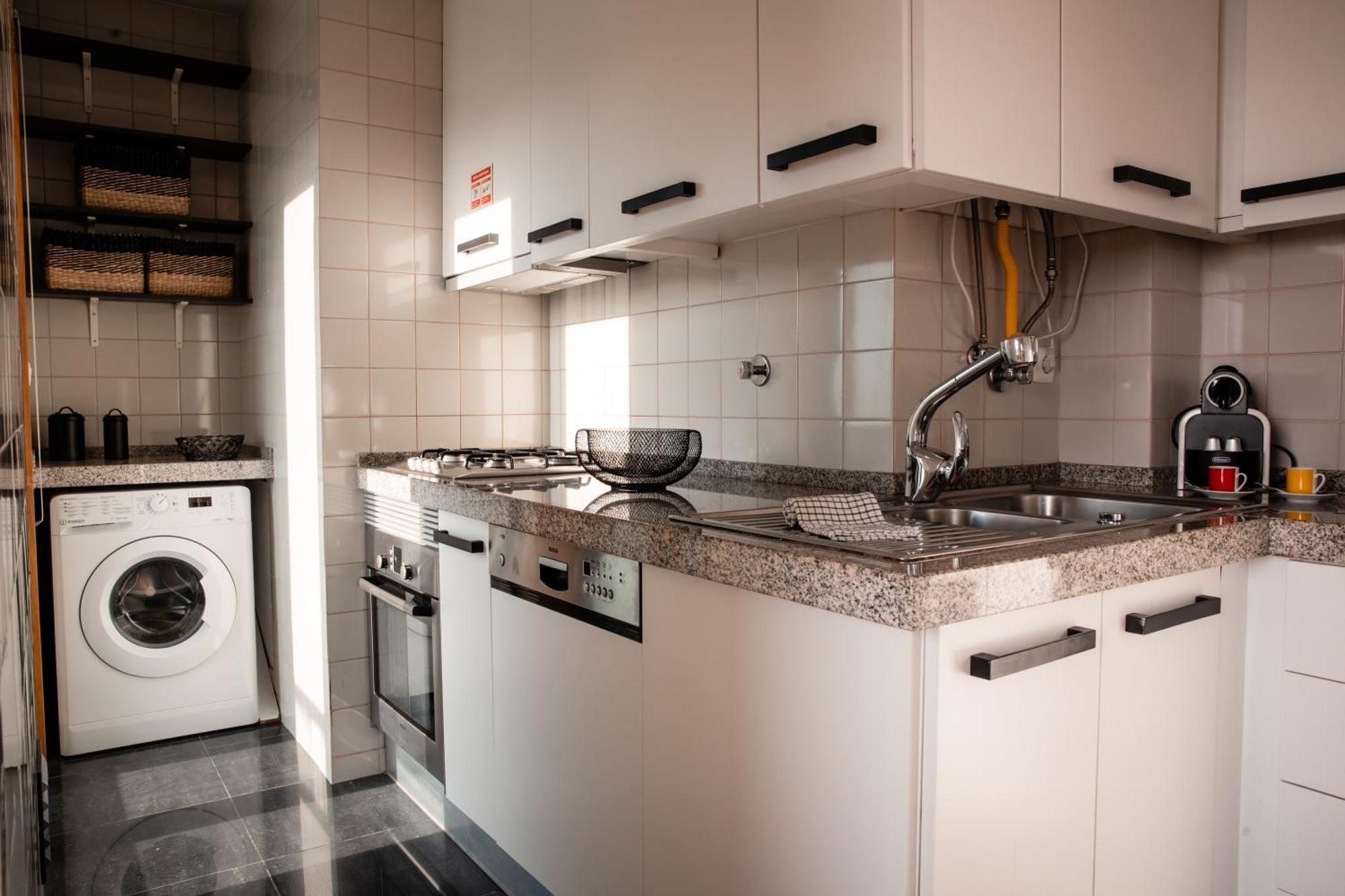Appartement Premium Flat At Ajuda/belem With Balcony, Parking! *
